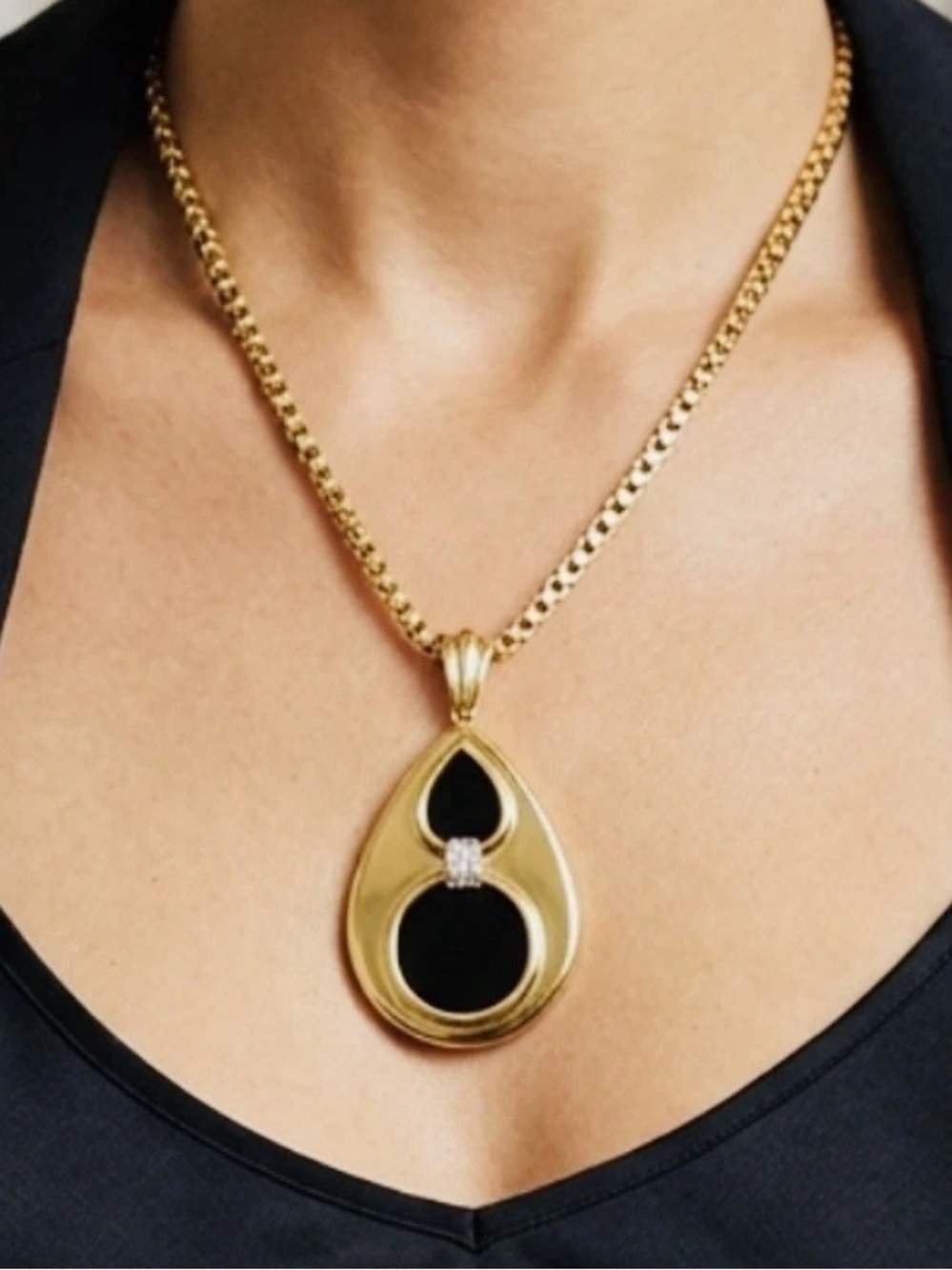 Natan Jewelry 750 18k Yellow Gold Onyx Diamonds 2” Pendant 14 grams pendant only